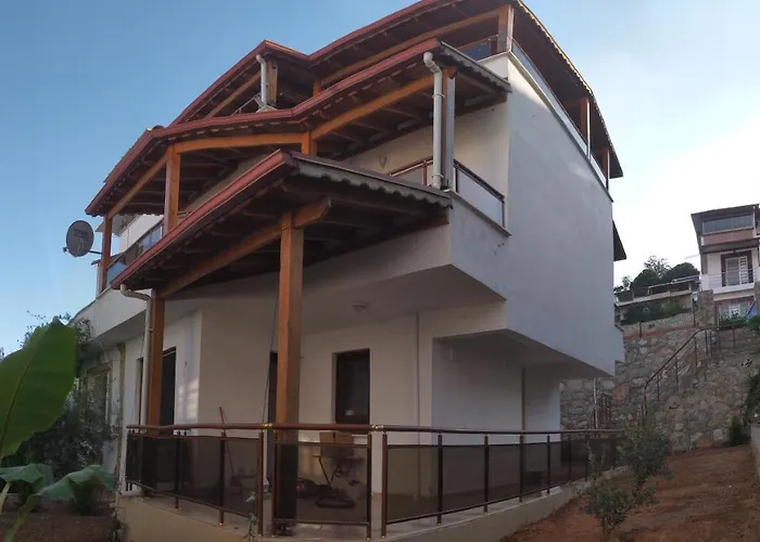 Cheerful 3 Bedroom Milas