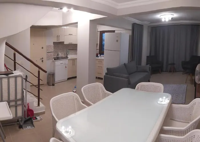 Cheerful 3 Bedroom *