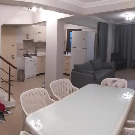 Cheerful 3 Bedroom *